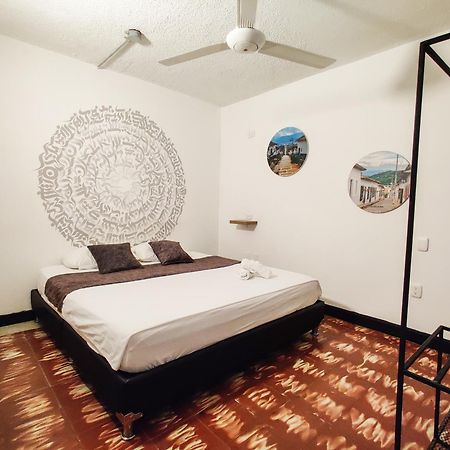 בוקארמנגה Zamia Hostel מראה חיצוני תמונה