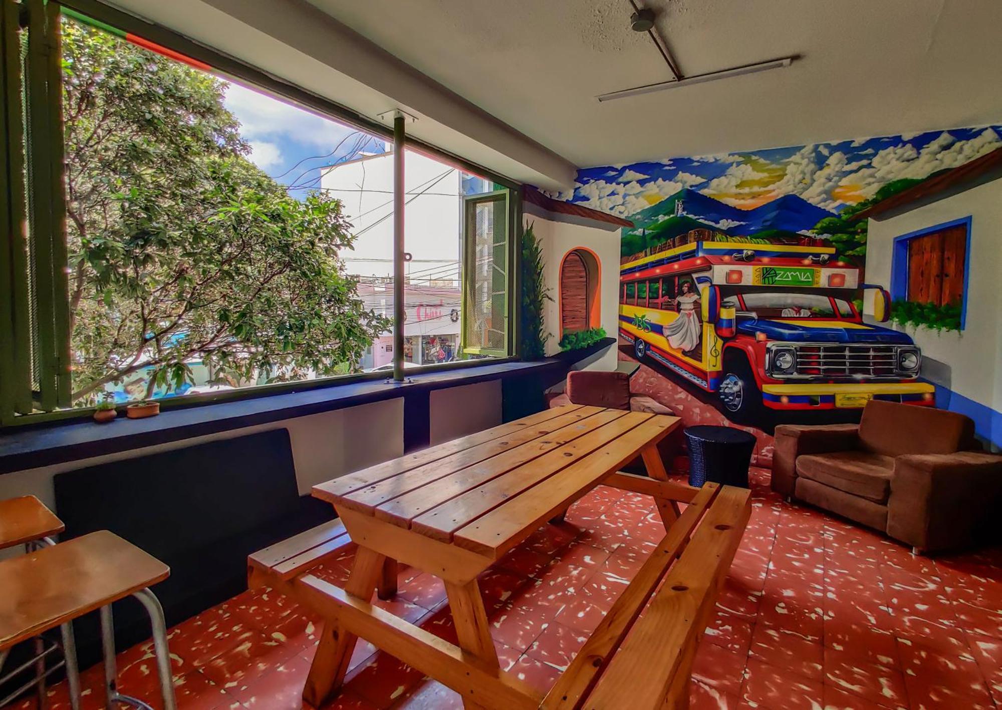 בוקארמנגה Zamia Hostel מראה חיצוני תמונה
