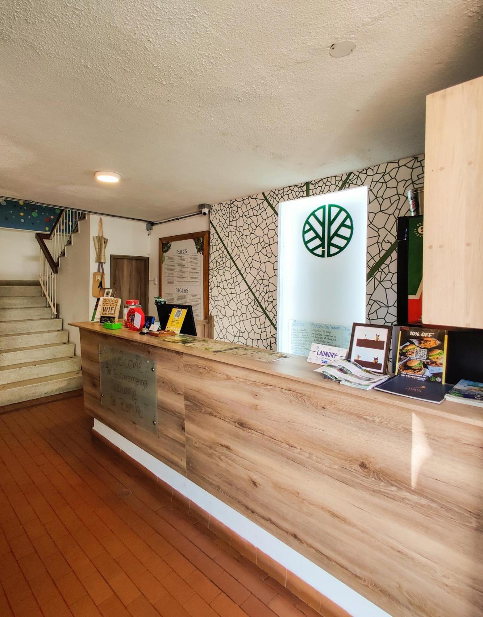 בוקארמנגה Zamia Hostel מראה חיצוני תמונה
