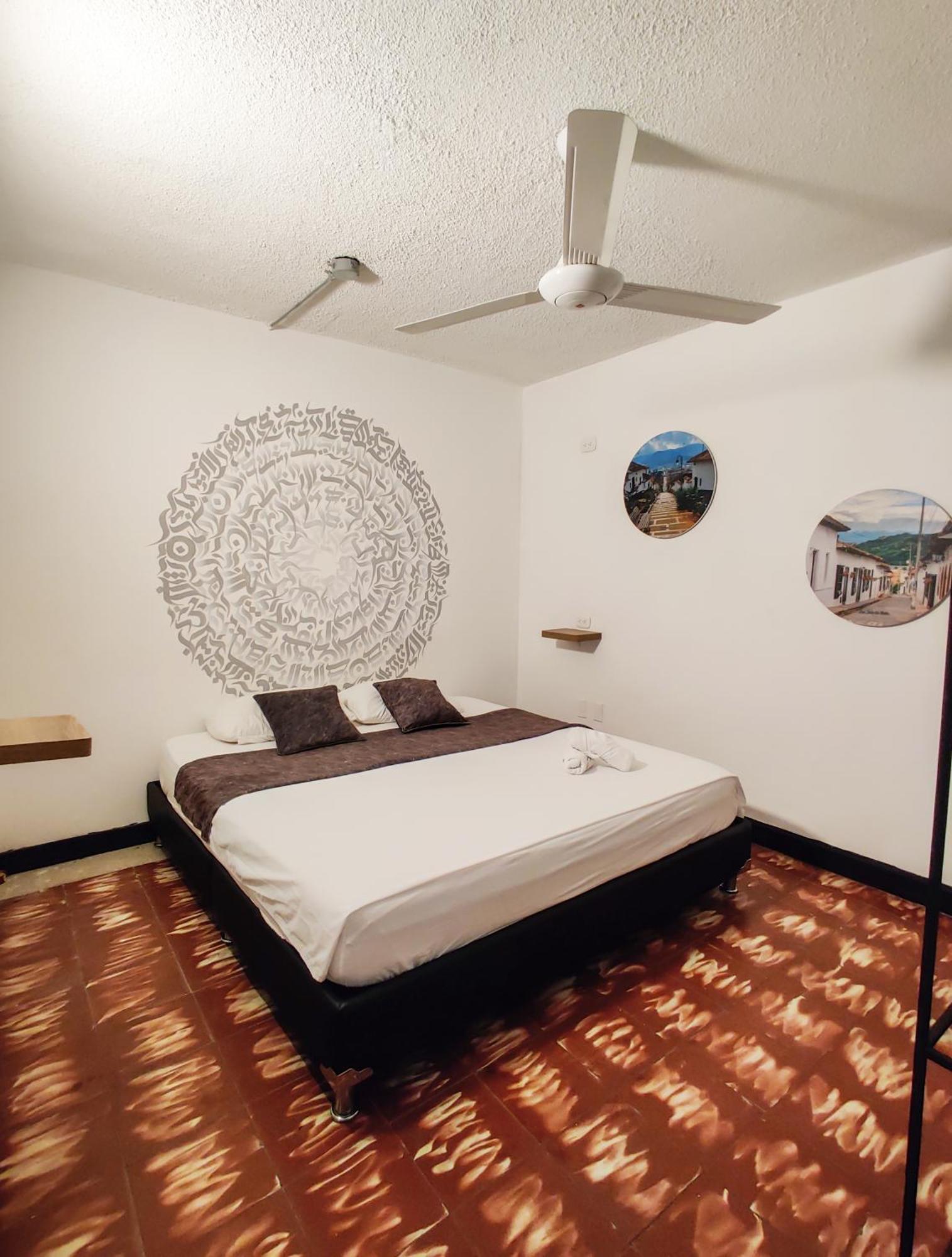 בוקארמנגה Zamia Hostel מראה חיצוני תמונה